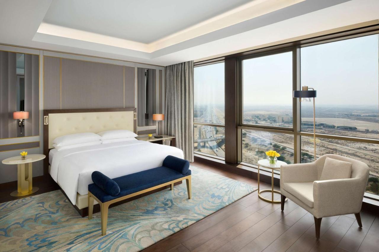 Grand Hyatt Al Khobar Hotel And Residences Exterior foto A bedroom at the hotel