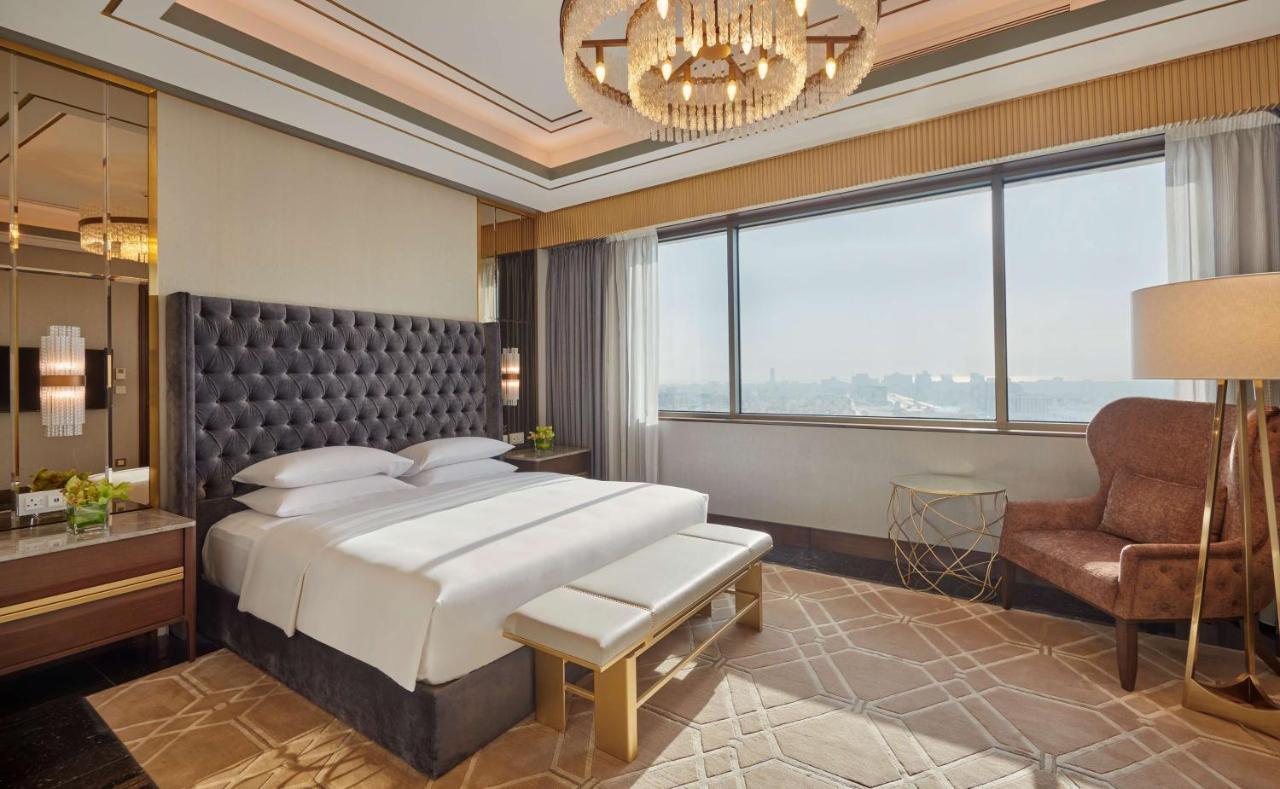 Grand Hyatt Al Khobar Hotel And Residences Exterior foto A bedroom at the hotel